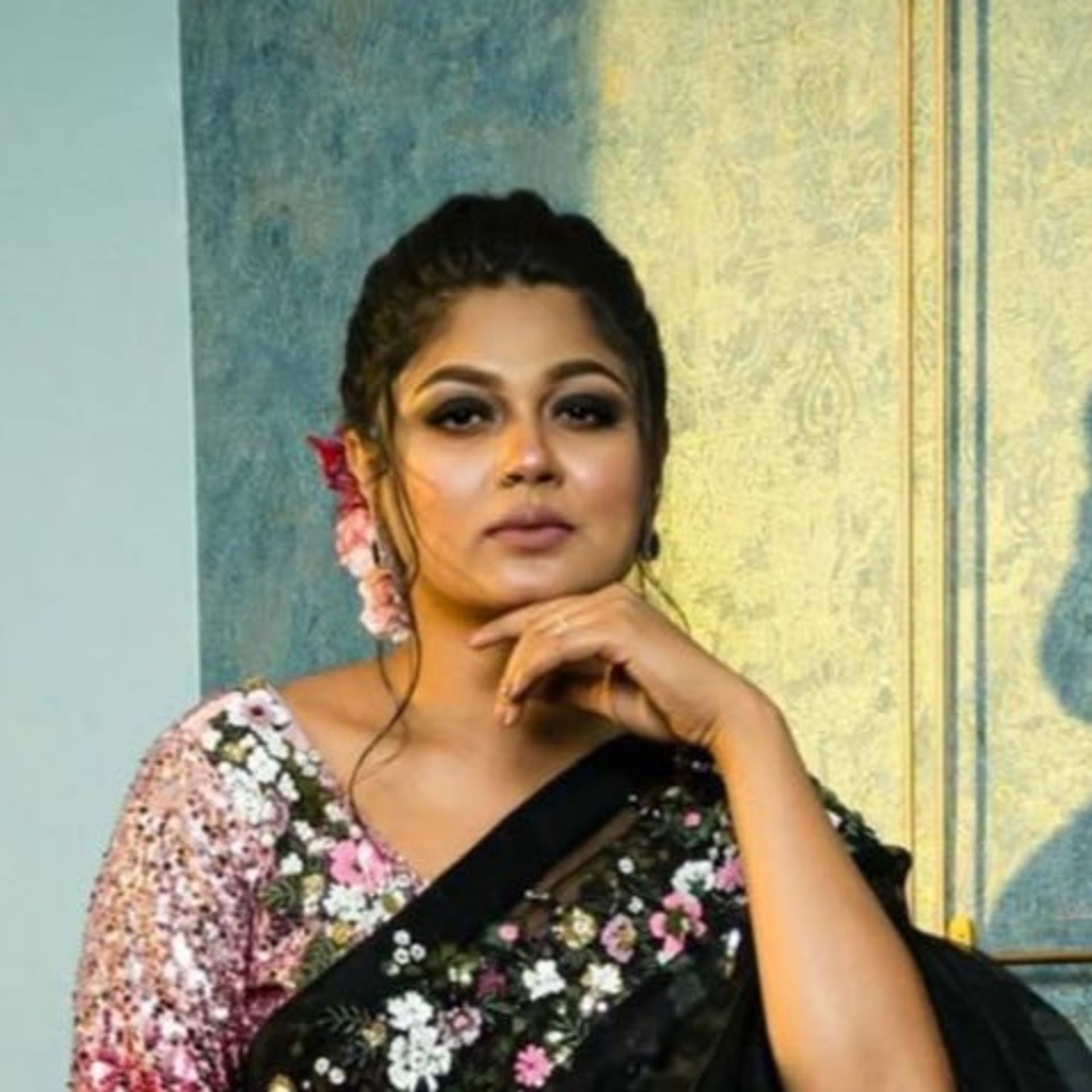 Mousumi Hamid